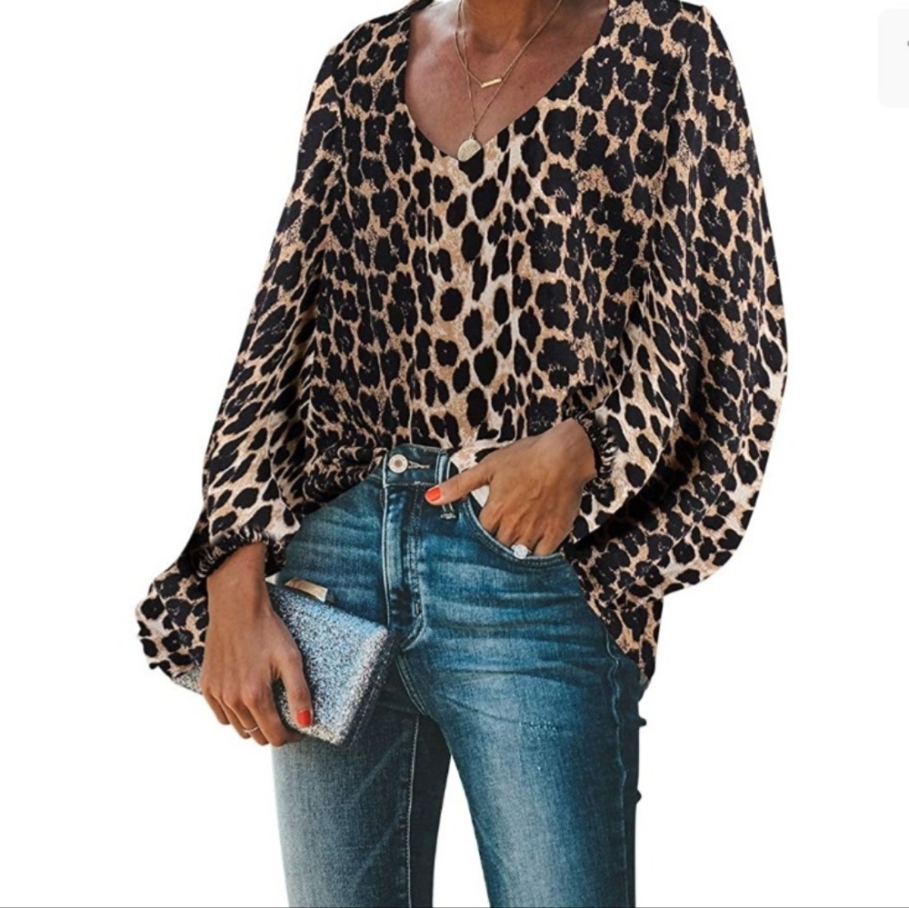 Belongsci Women's Casual Leopard Print, Balloon Sleeve V-Neck Blouse. Large. NWT